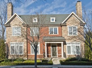 4294 Linde Tree Ln, Glenview Nas, IL 60026