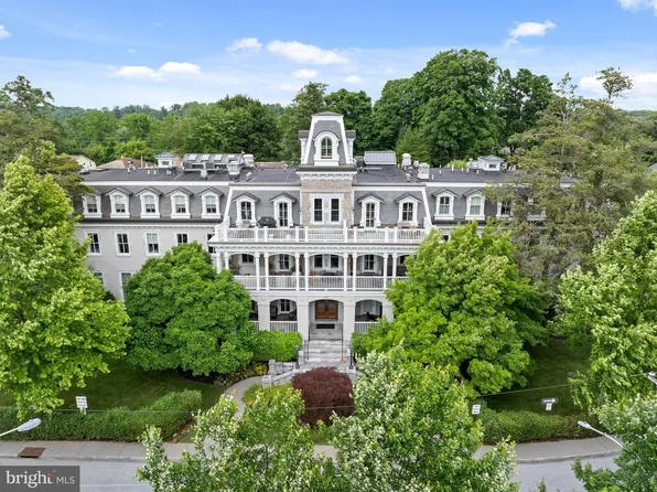 40 Louella Ct APT C2, Wayne, PA 19087