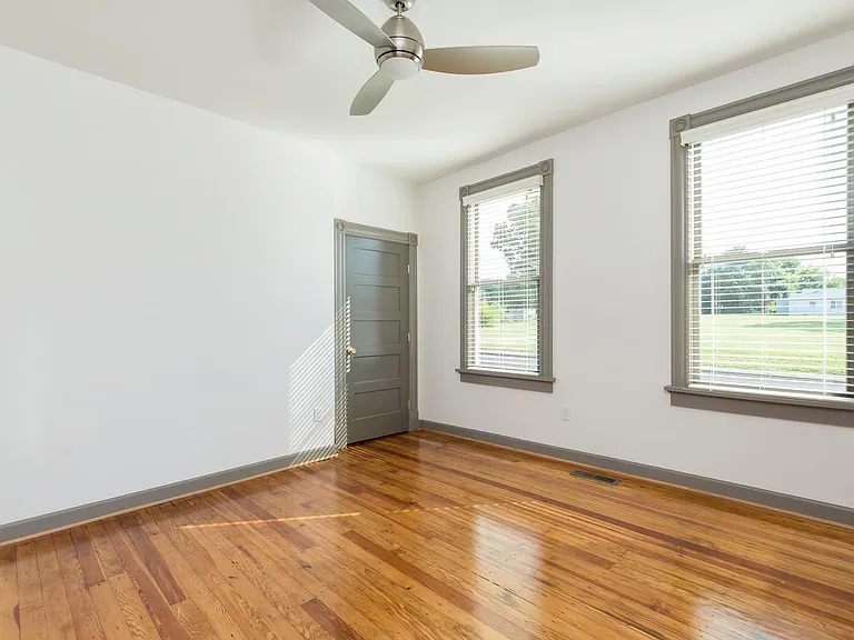 1803 Boston Ave — Photo 8