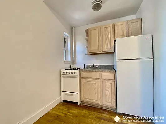 Rented by Sovereign Associates | media 4