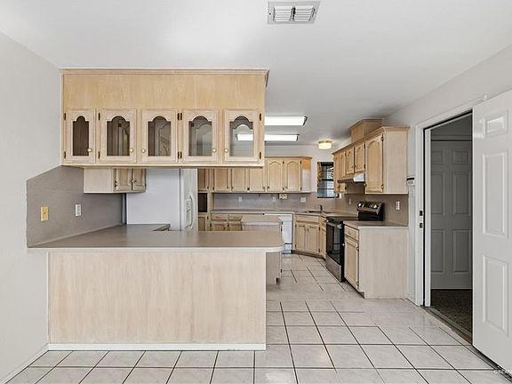 5th image of 2715 Slaughter Dr