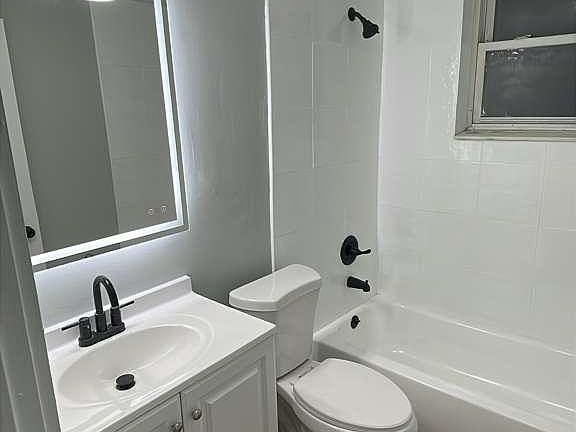 4th image of 27 Jackson St APT A