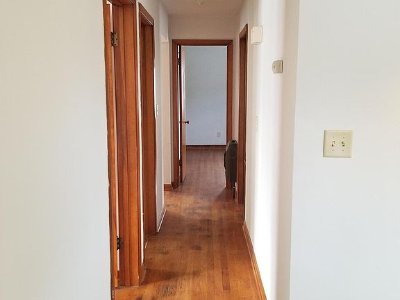 5th image of 303 W Hubert Ave