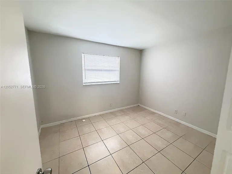 101 NE 41st St #B35 — Photo 16