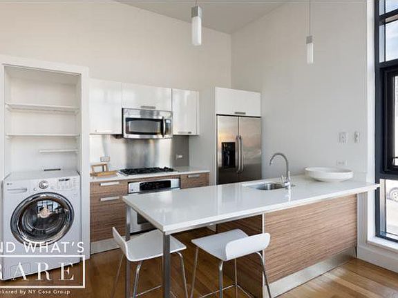 3rd image of 305 McGuinness Blvd APT 1G