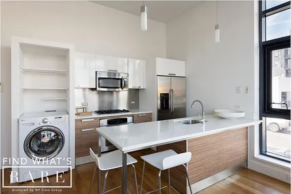 Rented by NY Casa Group | media 51