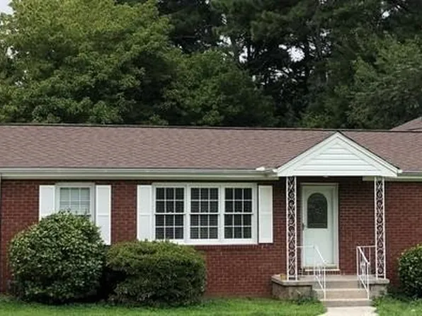 1579 Rockbridge Rd, Stone Mountain, GA 30087