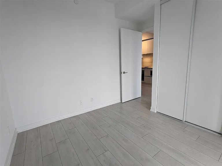 950 Portage Pkwy #609 — Photo 7