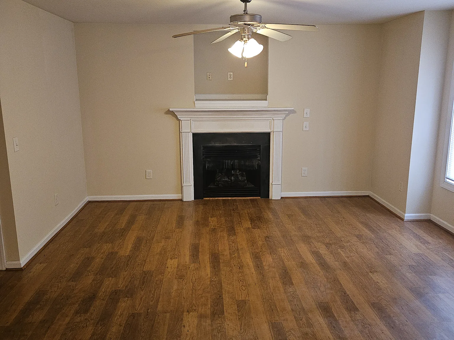 3 bed, 1283 sqft, $1,775 — Photo 2