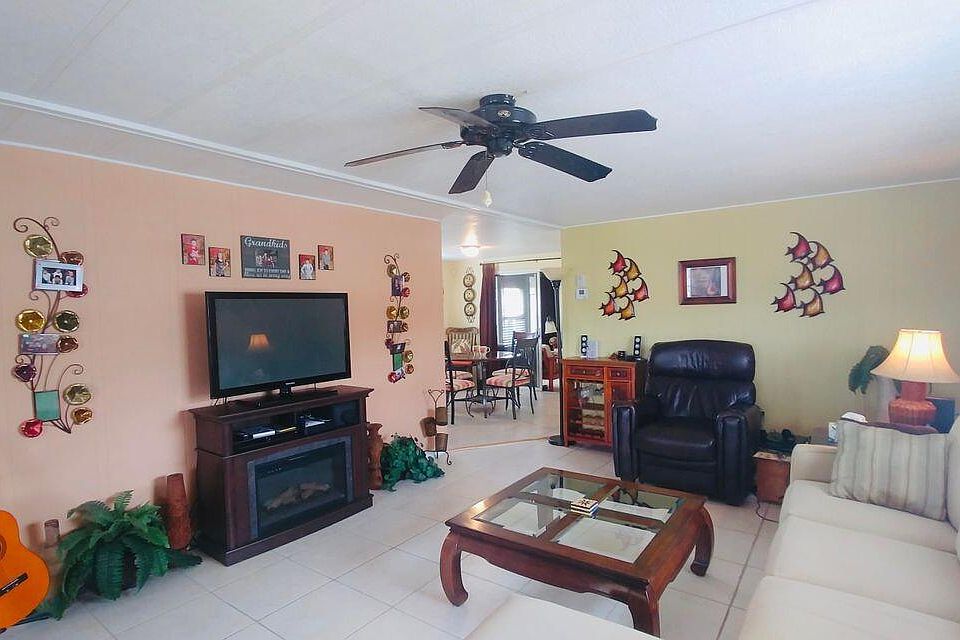 1st image of 9 Nuestra Calle Ln