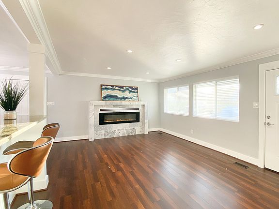 5th image of 112 Tower Dr