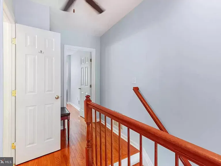 654 Melvin Dr — Photo 16