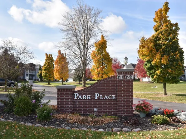 693 West Dekora STREET, Saukville, WI 53080