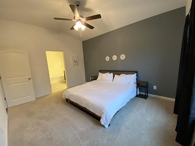 4022 Waterford Pkwy — Photo 18
