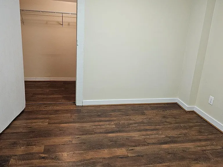 28 E Pall Mall St — Photo 2