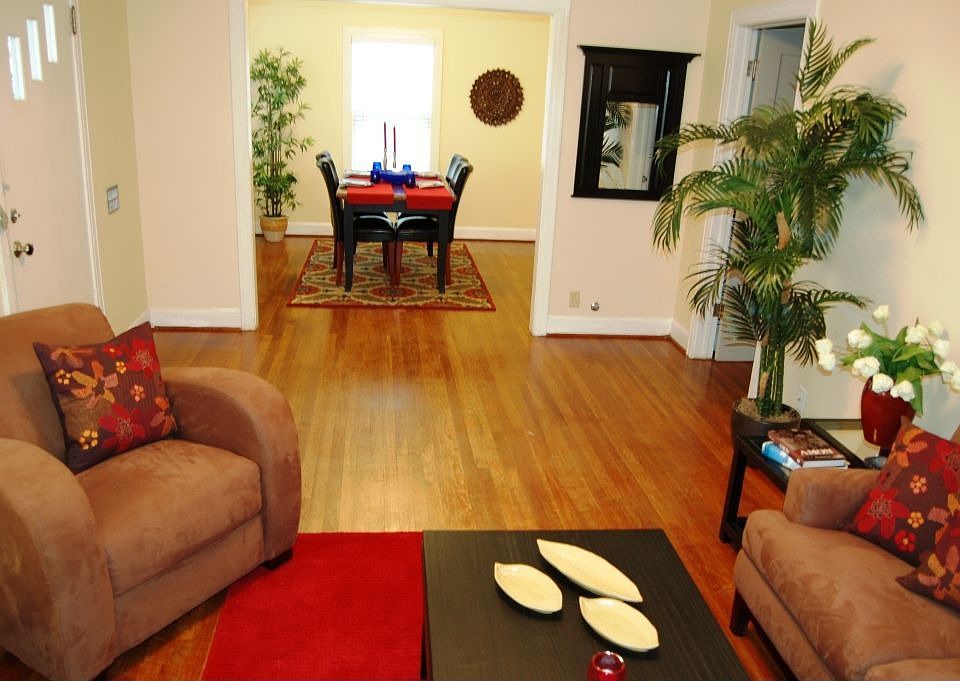 Living/dining room
