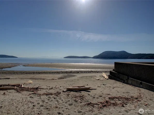 4607 Anaco Beach Road, Anacortes, WA 98221