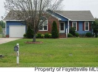 8018 Kalmia Ln, Hope Mills, NC 28348