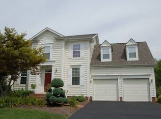 5248 Sugar Run Dr, New Albany, OH 43054