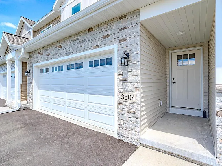 3504 Green Pastures Ln — Photo 4