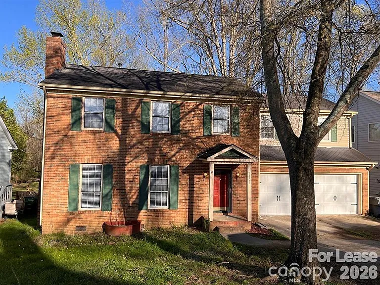 9608 Kayce Ln — Photo 1
