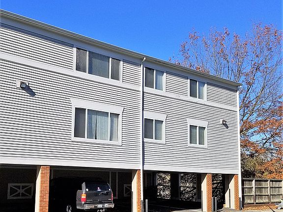 3rd image of 303 White St #303