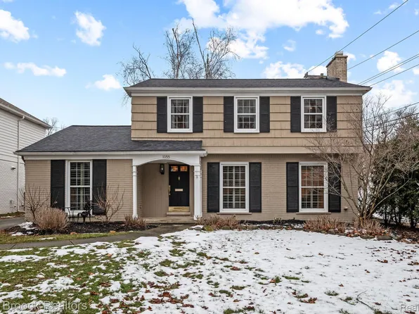 1055 Donmar Ct, Birmingham, MI 48009
