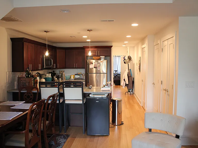 634 N 12th St #22 — Photo 14