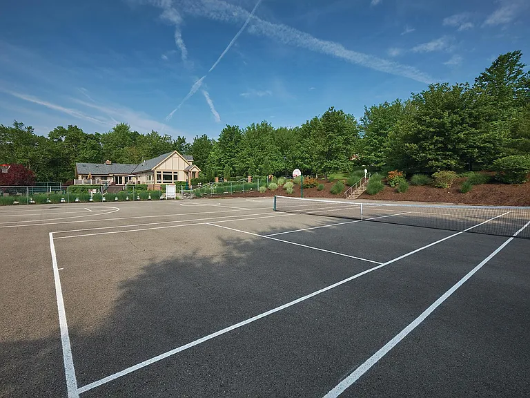 Hickory Hills — Photo 22