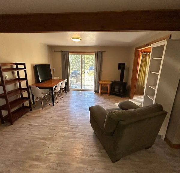 135 Forest Pl — Photo 4