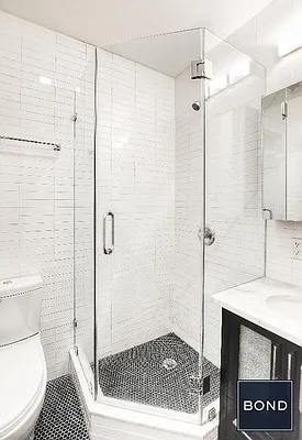 Rented by Bond New York | media 29