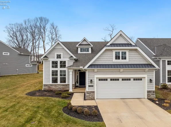 4865 E Tradewinds Dr, Pt Clinton, OH 43452