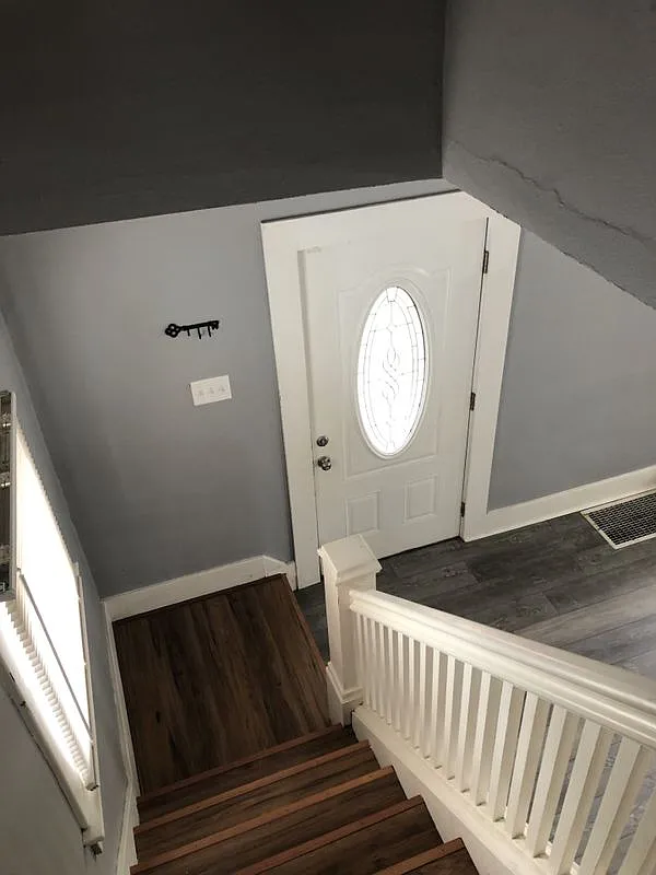3 bed, 2.0 bath, 1064 sqft, $1,375 — Photo 4