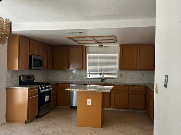 1691 Yorktown Ct, Turlock, CA 95382