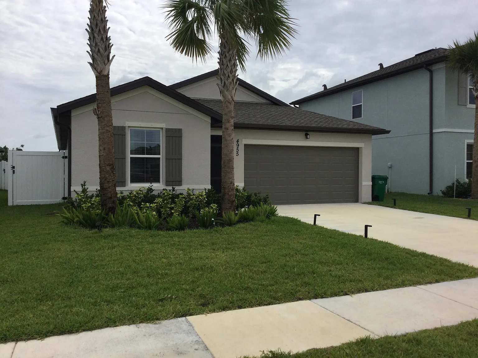 4 bed, 2.0 bath, 1623 sqft, $2,550 — Photo 1