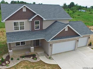 704 Merrifields Dr, O'Fallon, IL 62269