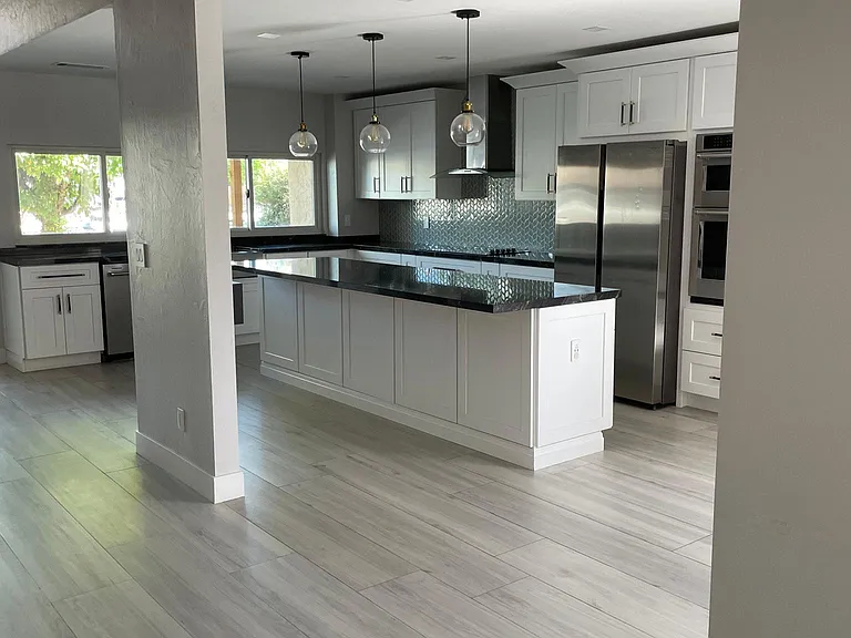 1422 E Steamboat Bend Dr — Photo 4