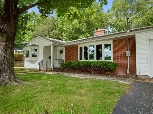 11 Deerbrook Road, Norwich, CT 06360
