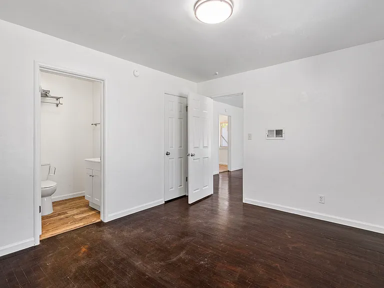 1225 N Lincoln St — Photo 21