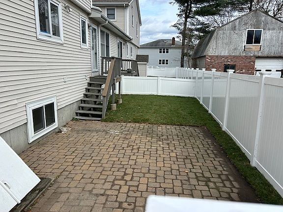 4th image of 196 Linwood Ave