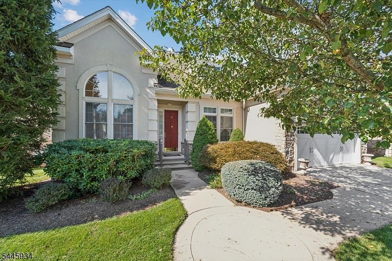 1st image of 14 JOHNS DRIVE