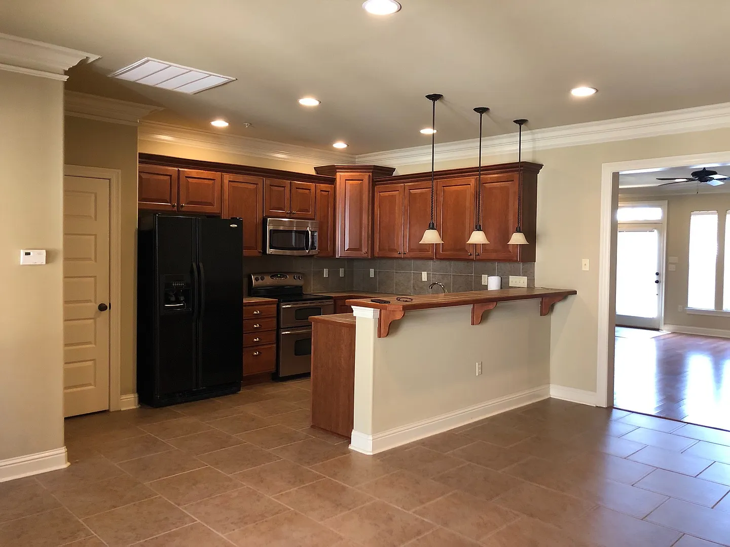 Large Luxury Gated Community In Dutchtown/Prairieville 3 Bedrooms Near New Hospital — Photo 2