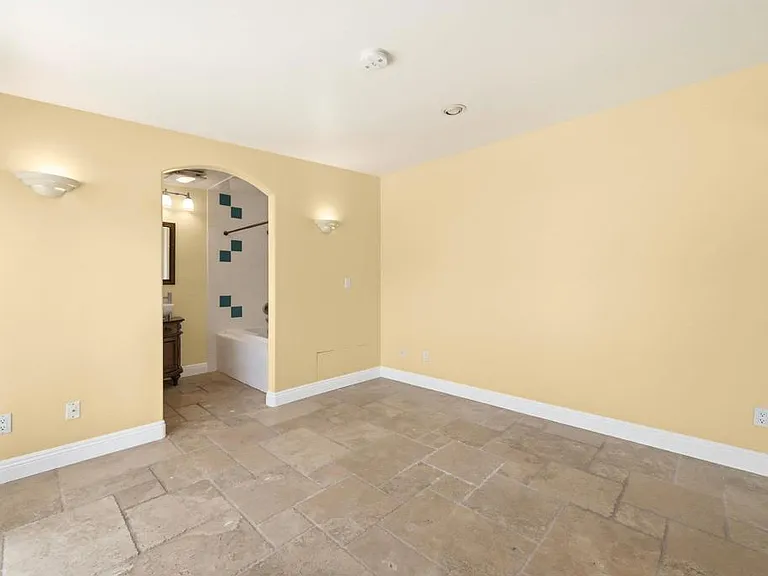 1677 Sandos St — Photo 22