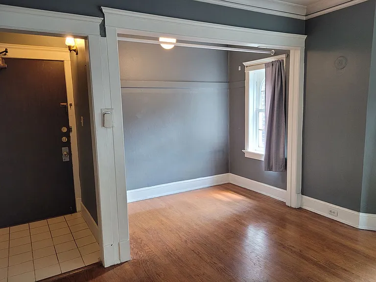 Cass Street Apartments — Photo 24