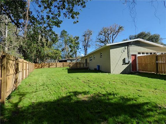 2nd image of 1945 Live Oak Dr