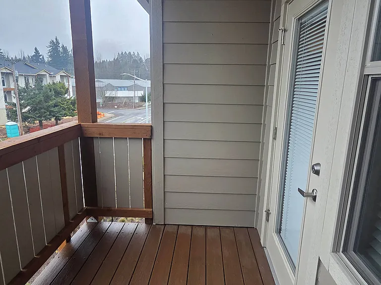 5661-5663 Woodside Dr SE — Photo 8