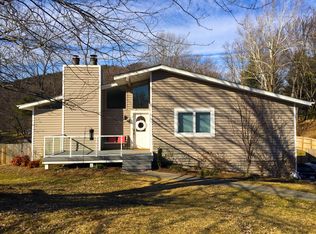 6627 Old Barn Cir, Roanoke, VA 24018