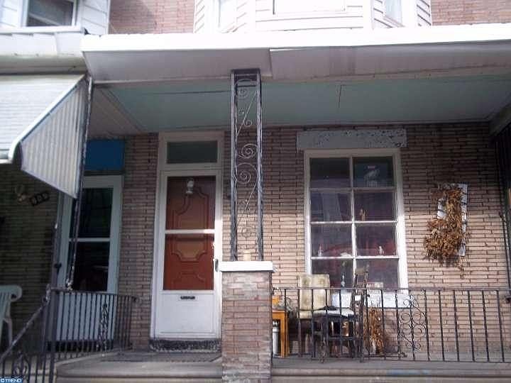 1st image of 611 E Thayer St