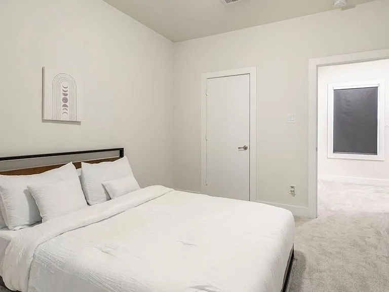10211 Las Nubes Ave — Photo 21