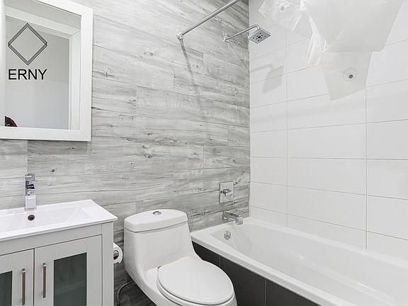 5th image of 248 Melrose St #3A